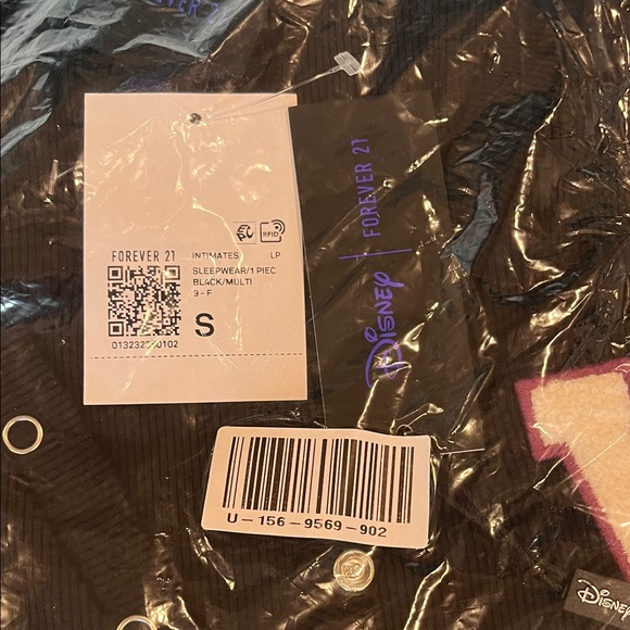 NWT Disney Forever 21 Villians Ribbed Black long sleeve romper women’s small - Picture 2 of 10